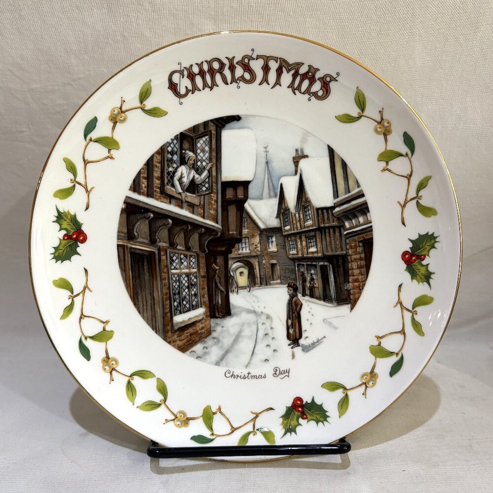 Aynsley England Bone China Christmas Plate Christmas Day by Lawrence Woodhouse